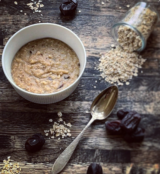 Daddelgrød med havre