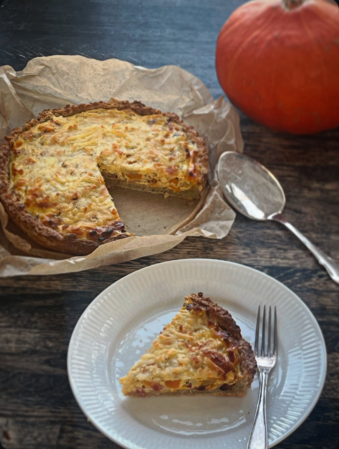 Græskar tærte m. løg & bacon